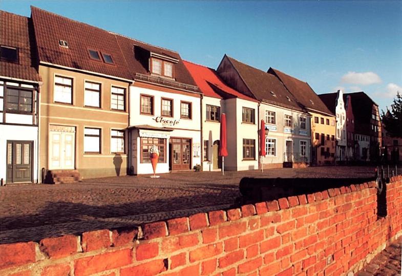 Ferienwohnungen Buetow Wißmar Екстериор снимка